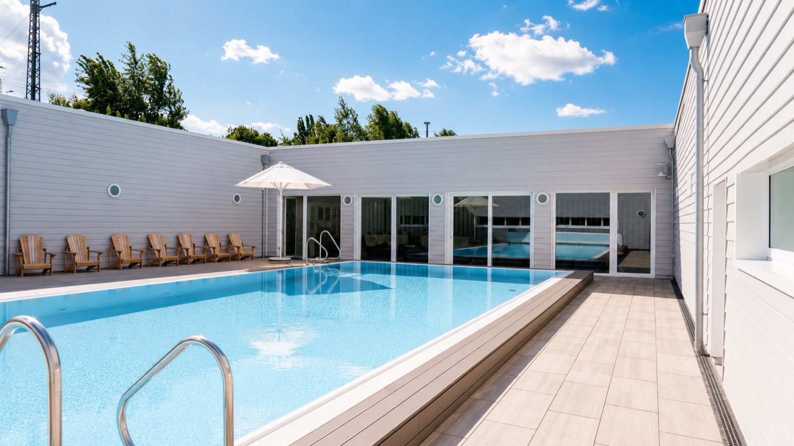 Beheizter Outdoor-Pool